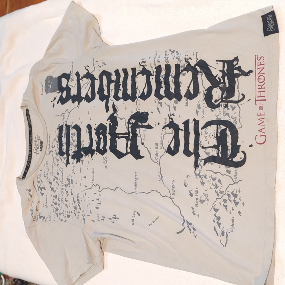Game of Thrones T-Shirt Large Tan The North‎ Remembers Westeros Map Graphic 506